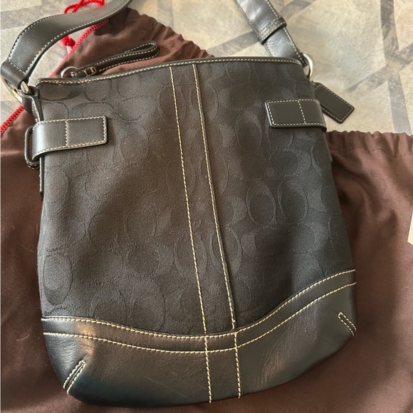 Coach Shoulder Bag Black Monogrammed - Picture 3 of 5